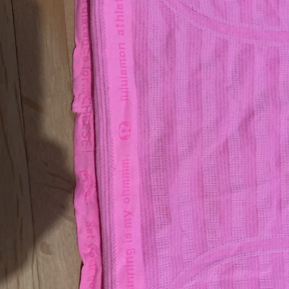 Lululemon hot, pink, rare swiftly tank top discontinued - Picture 2 of 2
